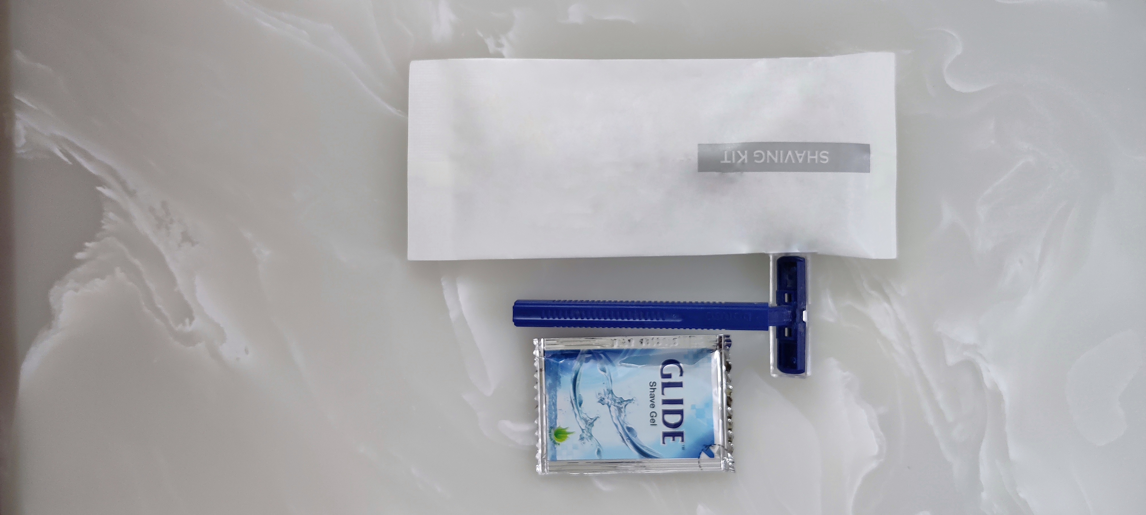 Shaving Kit (Glide Gel and Dorco Razor) in Chromo Paper